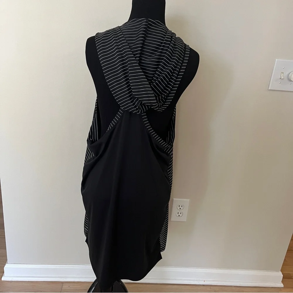 Nike Hooded Dress Cover Up - Picture 2 of 9